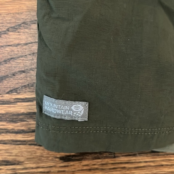 Mountain Hardwear hardware shorts men’s hiking trek beach summer green large - Picture 2 of 7